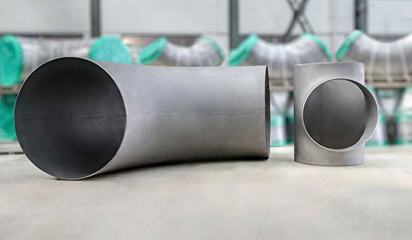 নকল এবং কাস্ট 90 ডিগ্রী থ্রেড কনুই মধ্যে পার্থক্য কি?